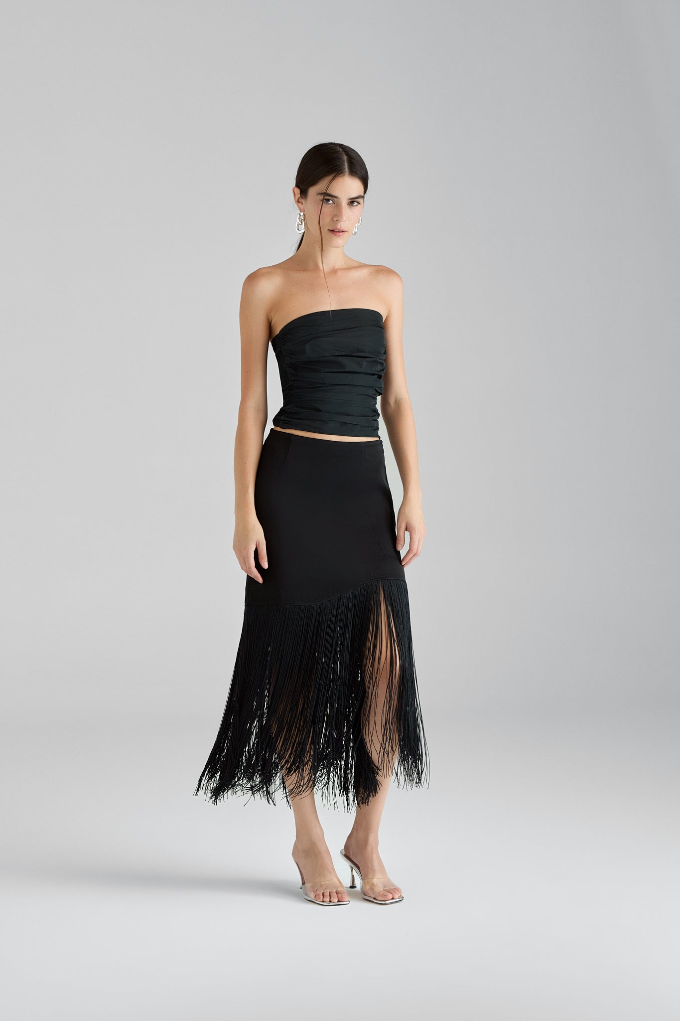 Koun / Fringe-detailed satin skirt