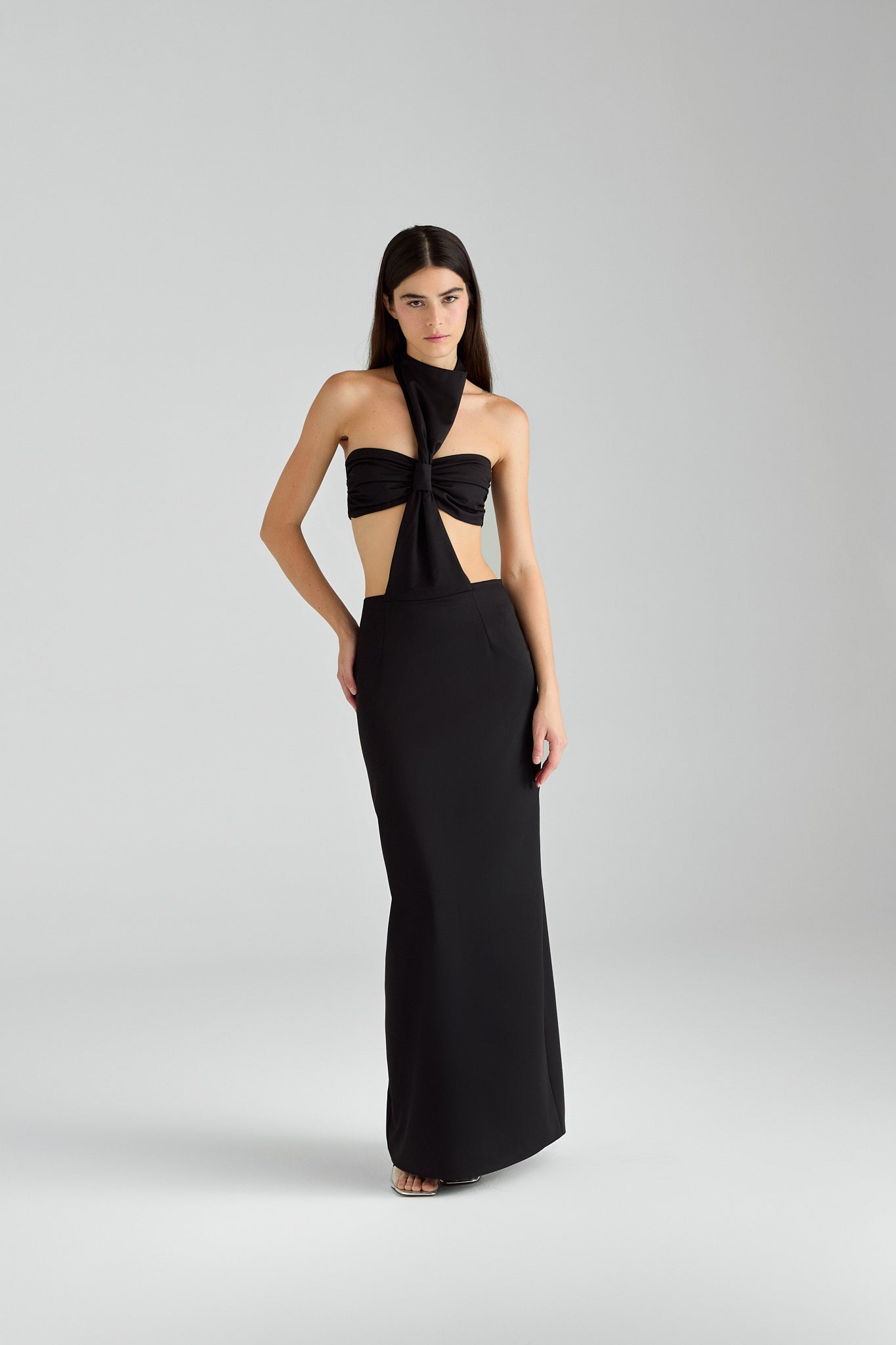 Patty Cherry / Neck-detailed maxi dress