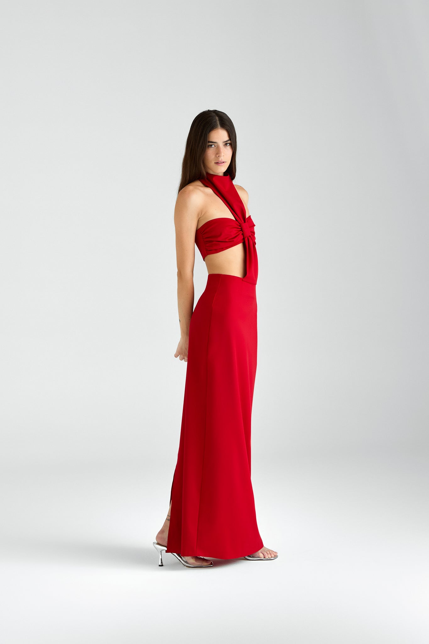 Patty Cherry / Neck-detailed maxi dress