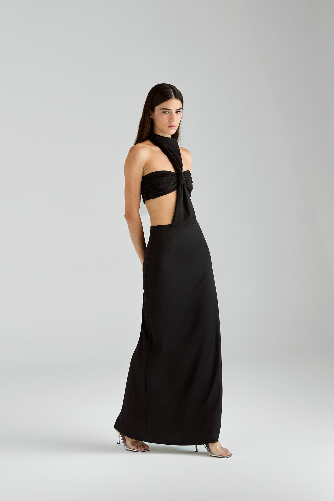 Patty Cherry / Neck-detailed maxi dress