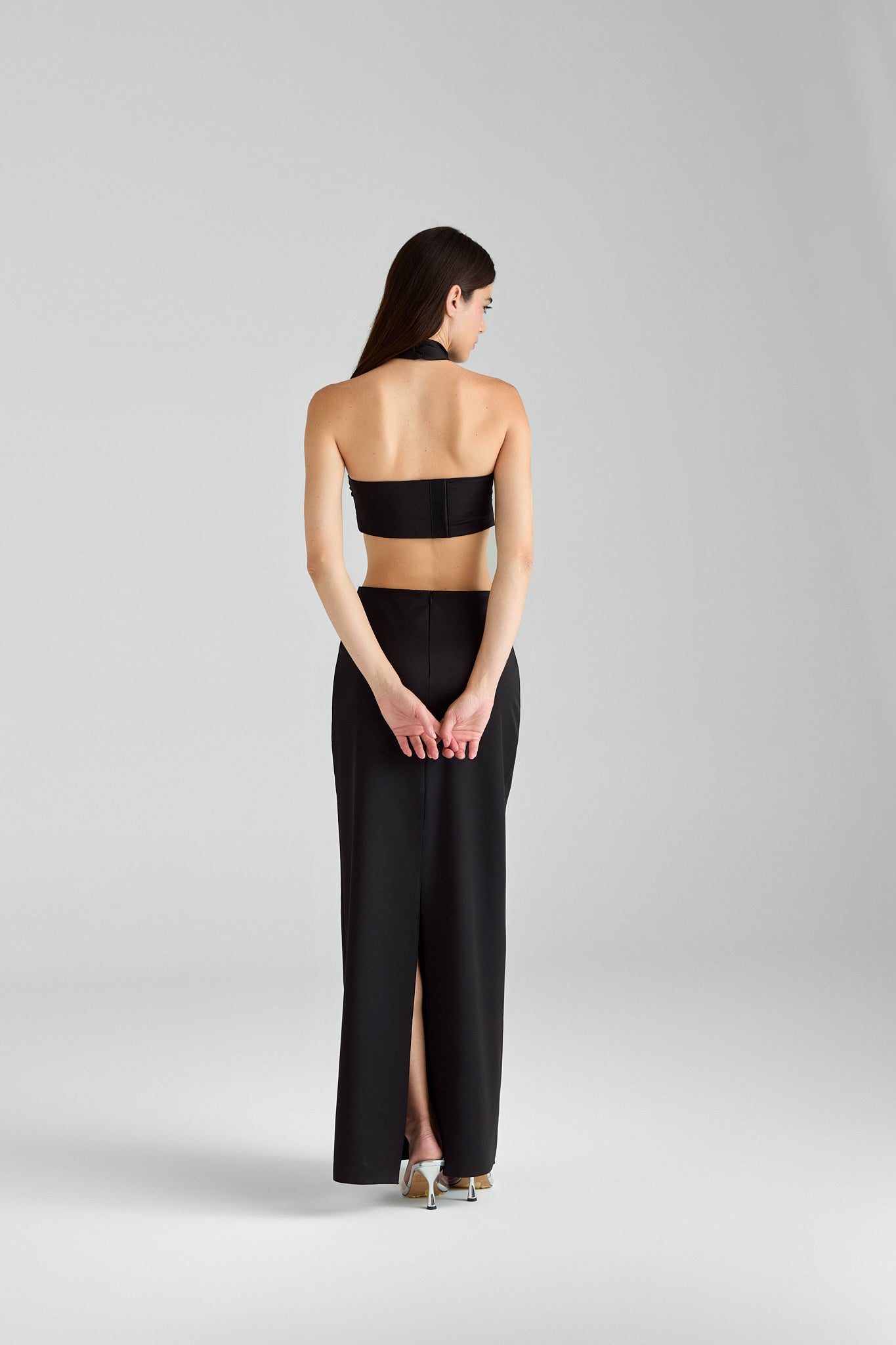 Patty Cherry / Neck-detailed maxi dress