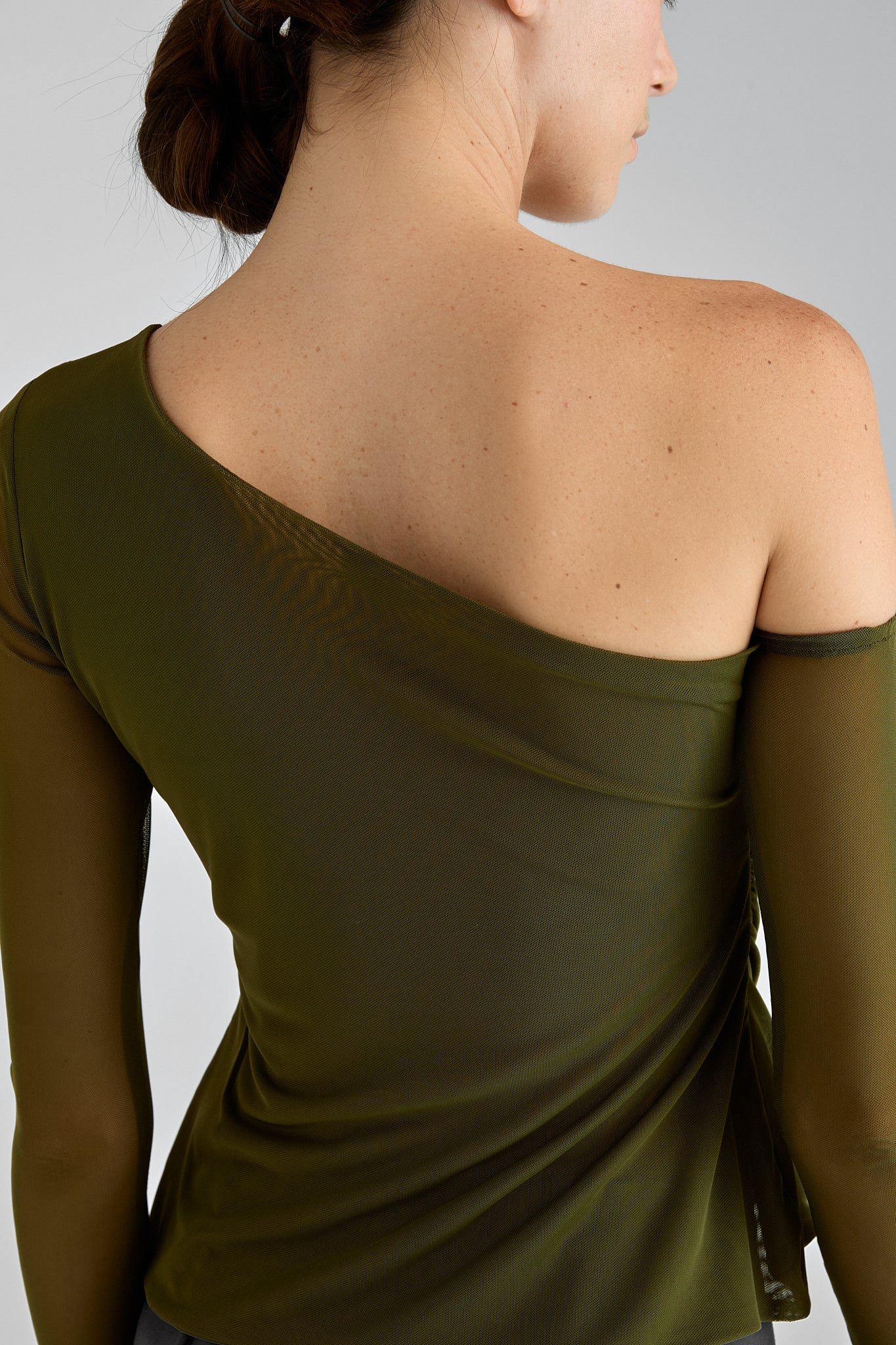 Yuki / Mesh tulle-wrapped top