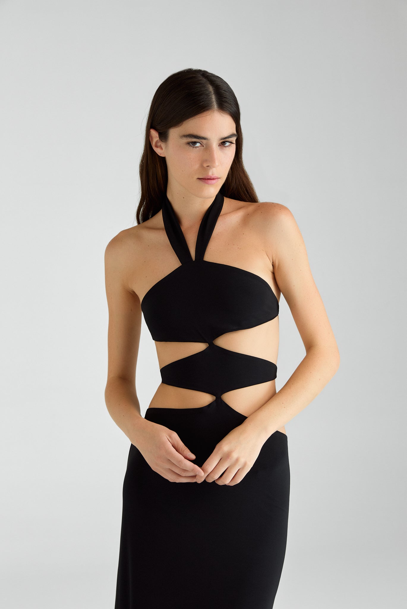 Naomi / Open-back fitted maxi dress
