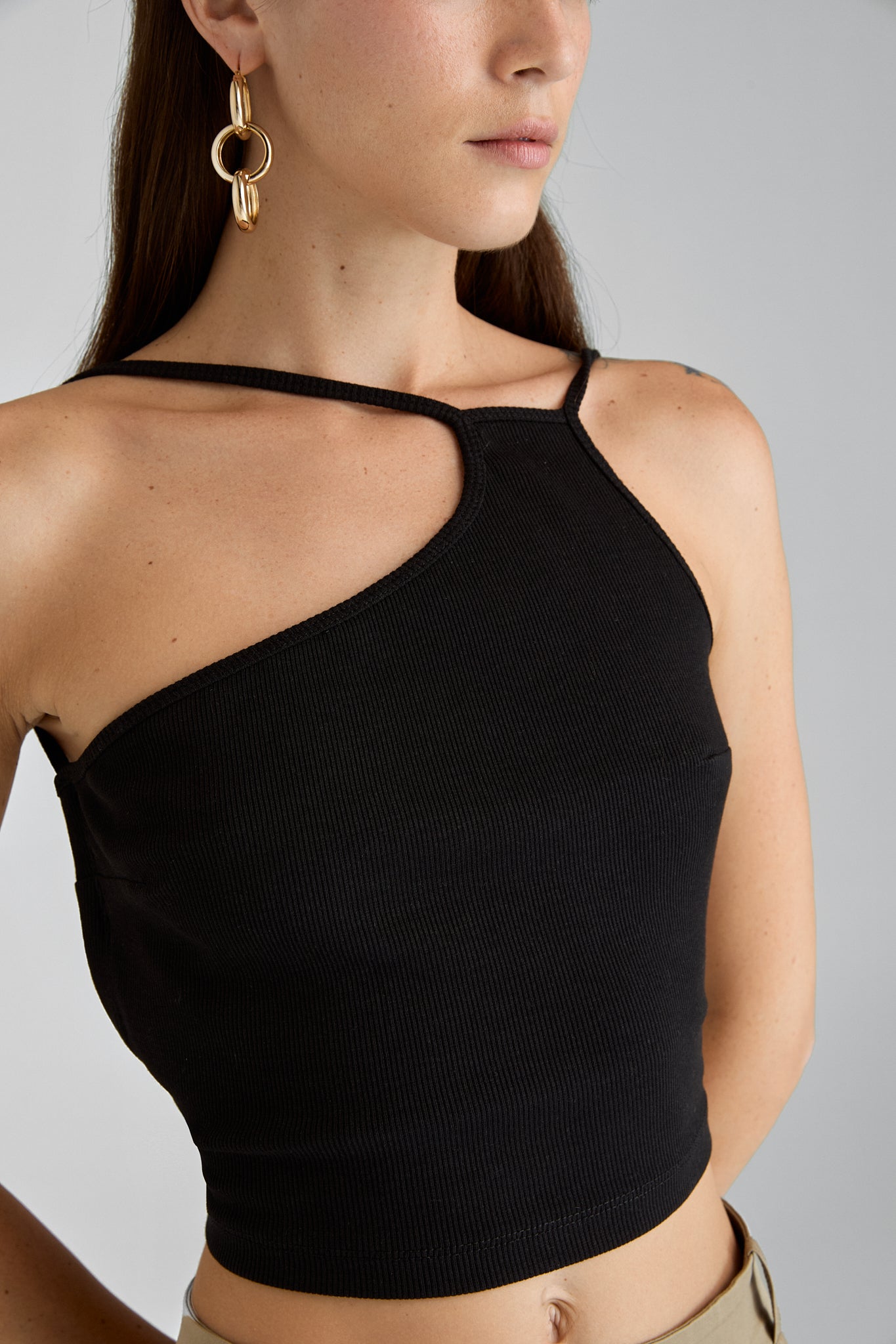Kauri / Asymmetric open-back top