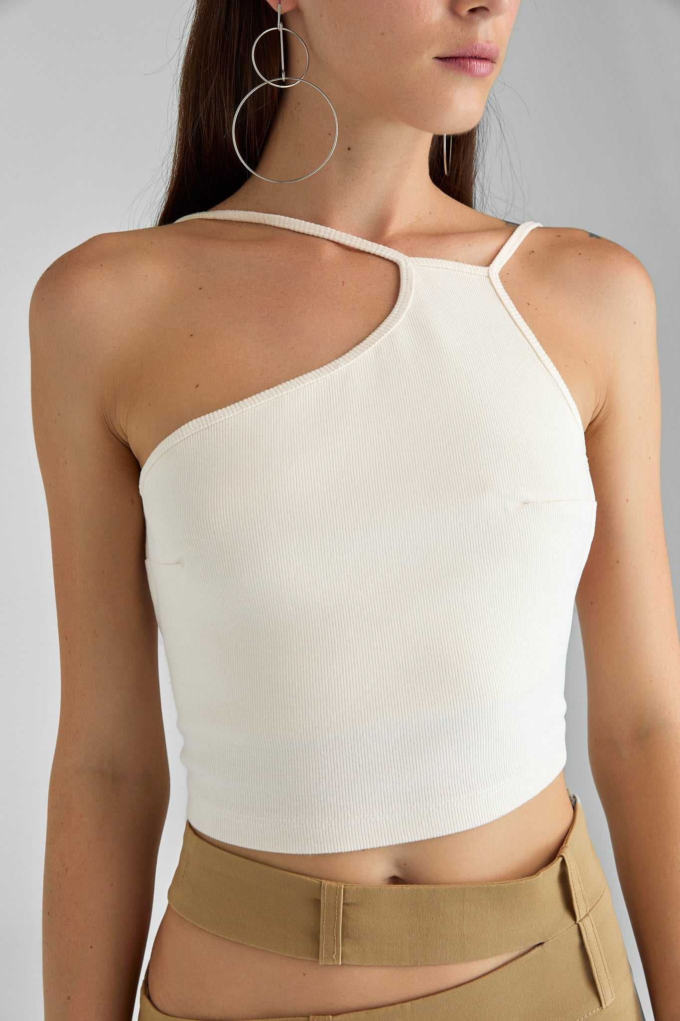 Kauri / Asymmetric open-back top