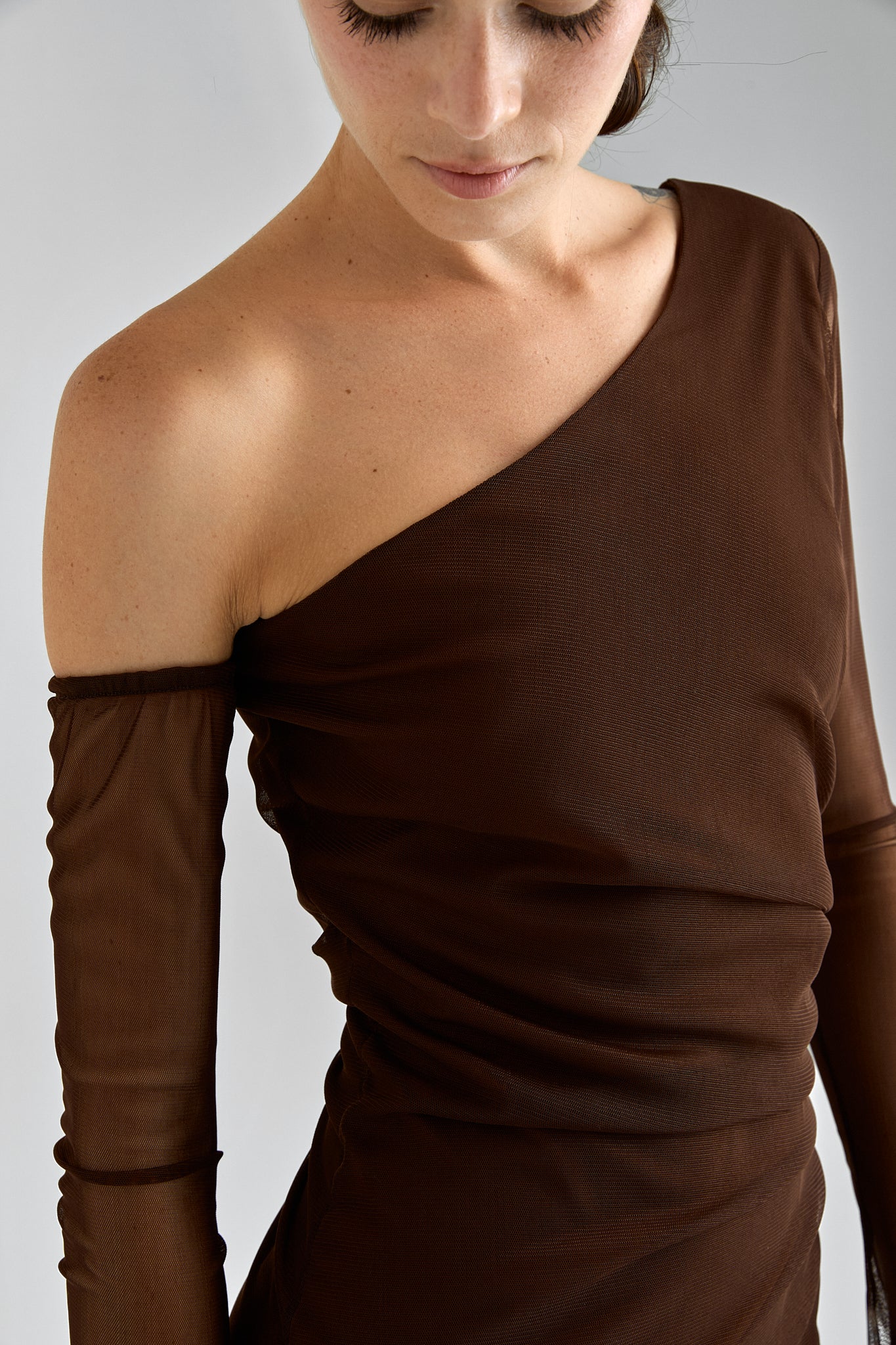 Kaela / Mesh tulle-wrapped one-shoulder dress