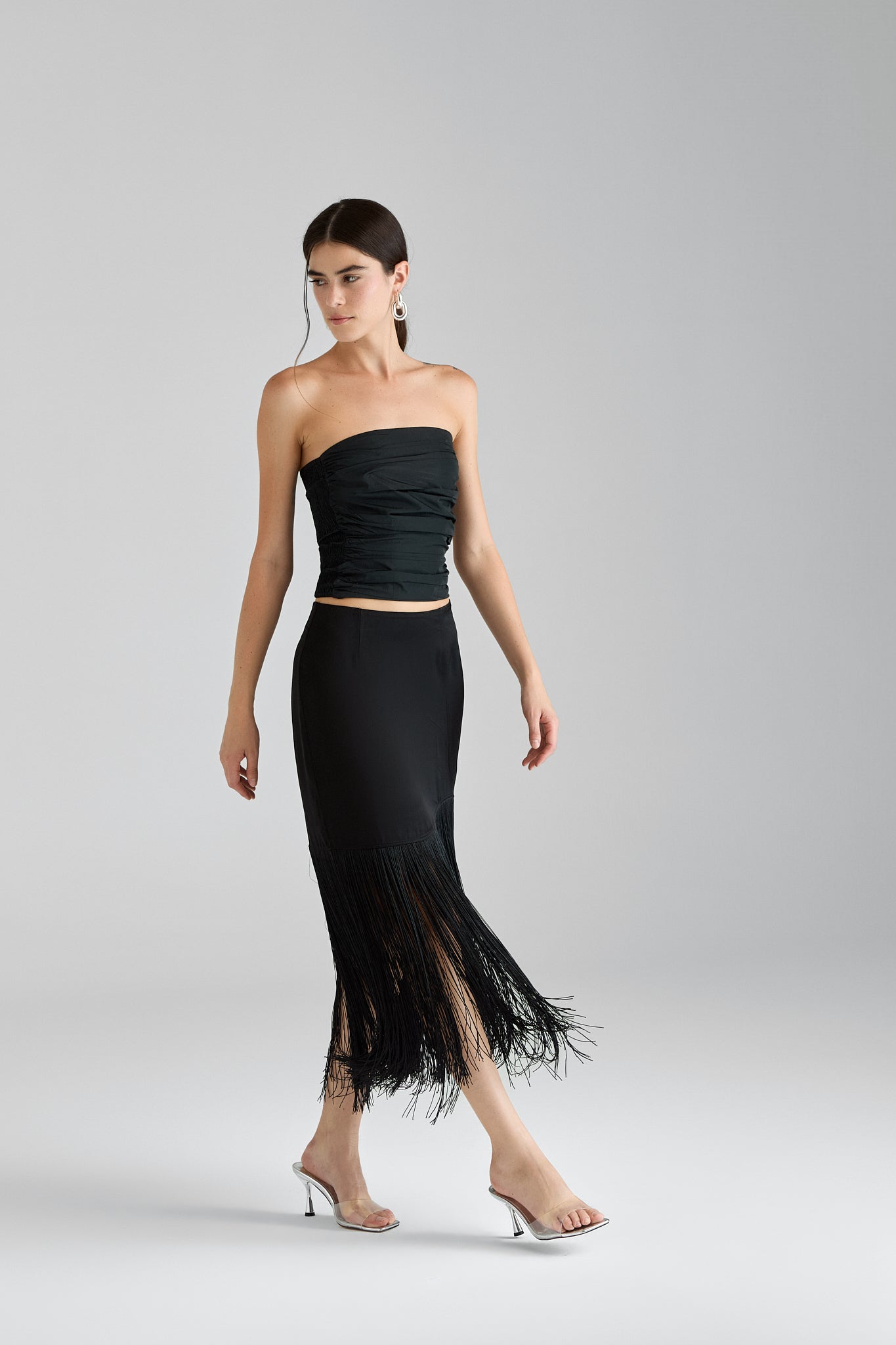 Koun / Fringe-detailed satin skirt