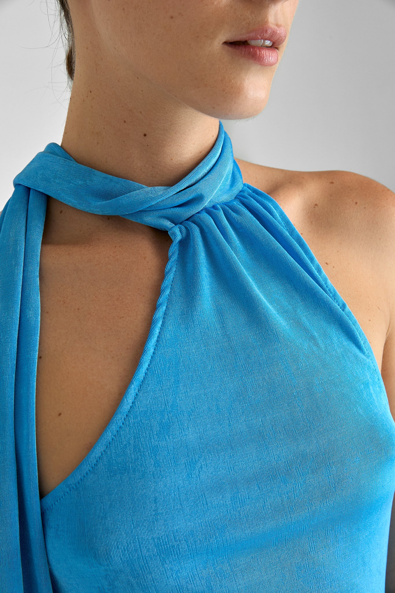 Aiko / Neck-tied top